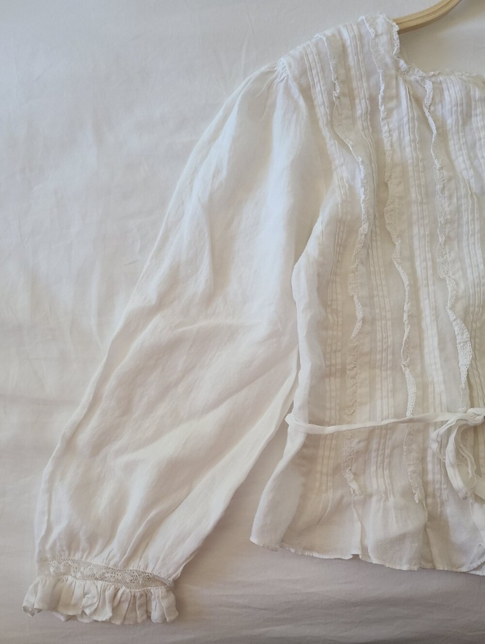 Doen Lacey Tie Top - Picture 2 of 6